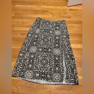 Elegant Black and White Patterned Skirt